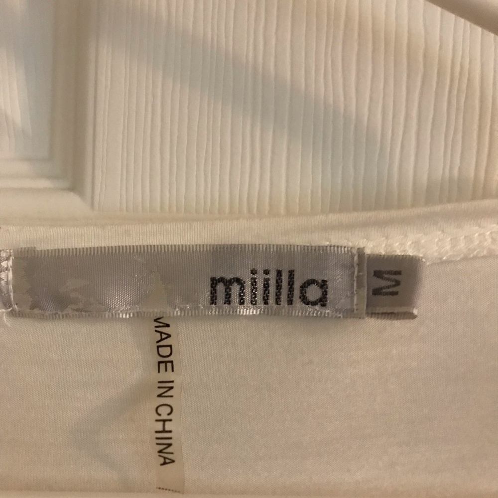 Miilla oversized shirt. Cream color. Great condition. Lightweight& comfy. Sz. M - Picture 3 of 3